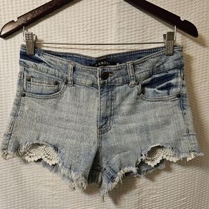 Eunina Lacey Pocket Mid-Rise Shortie Raw Edge Cut-Off Shorts Medium